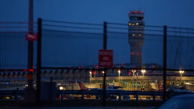 Strange false midair crash alerts are sent to planes near Reagan National Airport